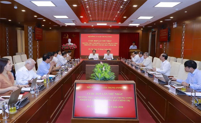 Thường trực Hội đồng Lý luận Trung ương làm việc với Tiểu ban Chính trị: Nâng cao chất lượng tham mưu, tư vấn chiến lược nhiệm kỳ 2026 – 2031